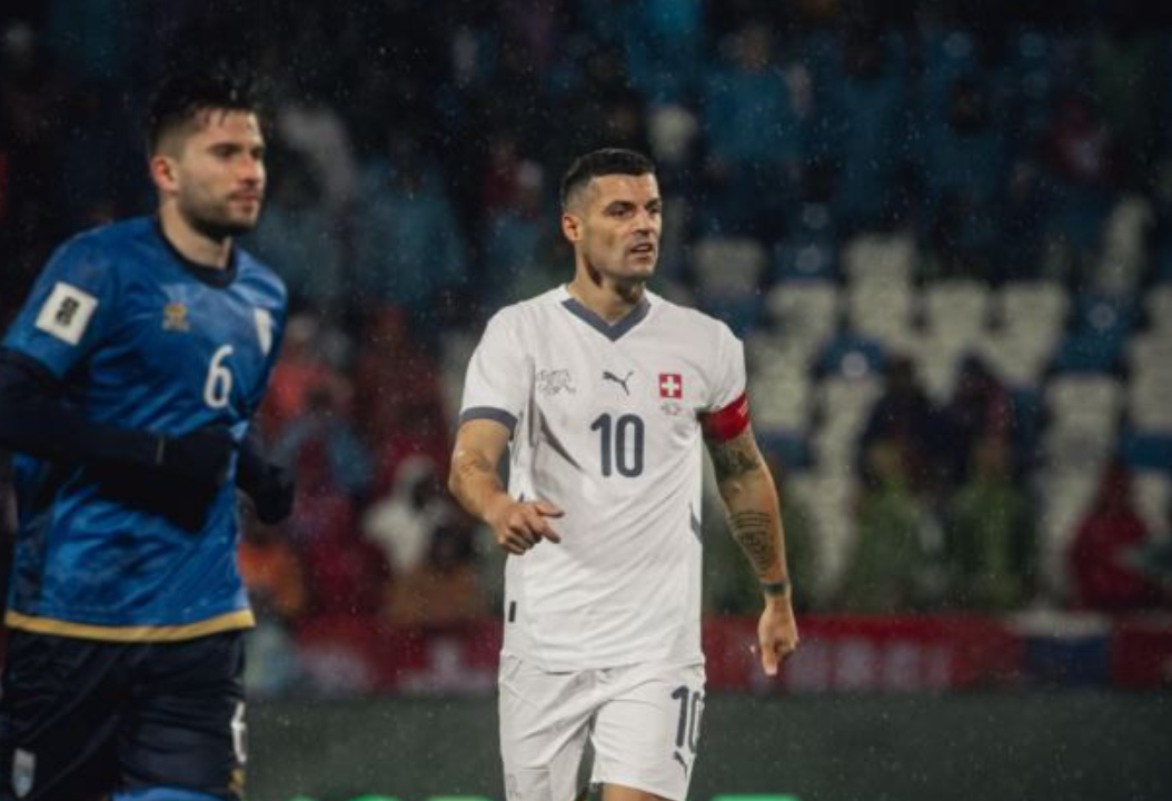 Xhaka me shokë e vendosin Cityn me këmbë në tokë